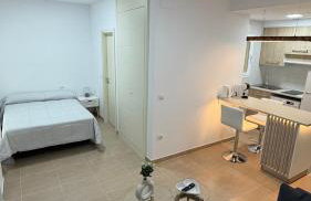 Apartahotel Moderno y Económico para 2 personas a 10 minutos de Sevilla con fácil aparcamiento - Photo 3