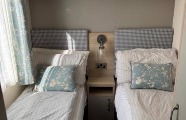 Exquisite Lake lodge in Hoburne Holiday Resort - Valentino Rose Lodge - Foto 48