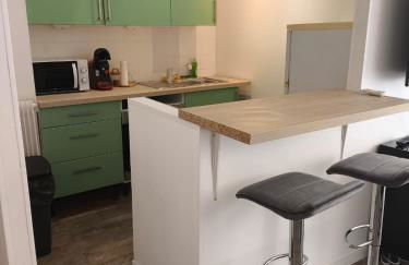 Home2Sea - Piscine, Jardin, studio cabine, 1 canapé lit convertible 2 ADULTES, 1 lit superposé triple 3 ENFANTS ou ADOS - Foto 31