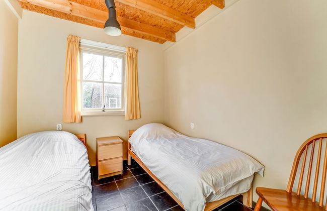 Tranquil Holiday Home in Lage Zwaluwe With Terrace - Photo 9