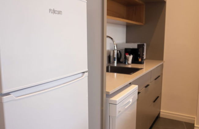 PORT CITY HAIFA - Flea Market Luxury - Foto 18