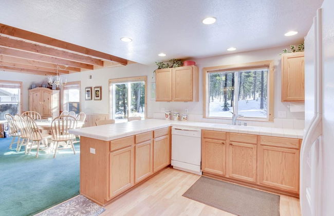 Mckinney Estate w/ Roof Deck Beach & Hike! - Foto 7