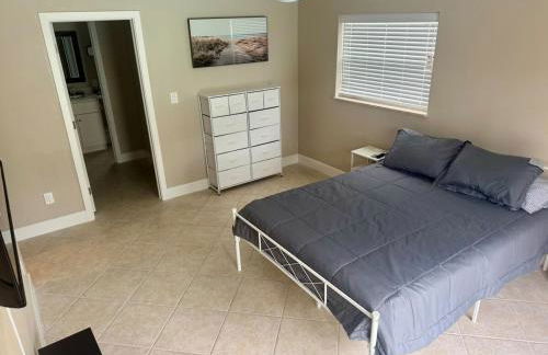 3 bed 2 bath pool house with water access - Foto 12