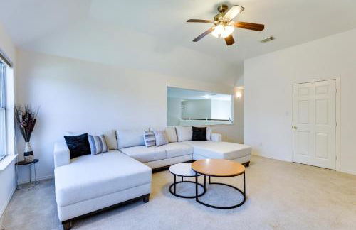 Spacious Sugar Land Home with Yard and Pool Access! - Photo 21