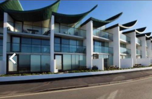 Westward Ho! Beachfront Luxury for 2 - Foto 1