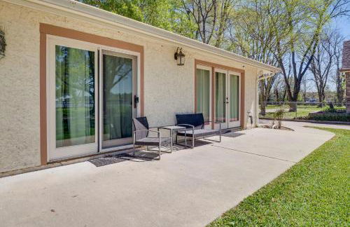 Modern Lake Conroe House with Lakefront Park and Deck! - Photo 34