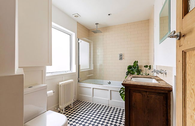 Stylish Chiswick Apartment With a Private Terrace - Foto 17