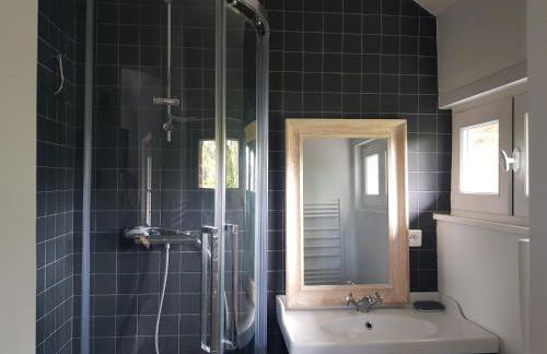 Villa Colin, la tête dans les bois, à deux pas de la mer, classée 4 étoiles - Foto 14