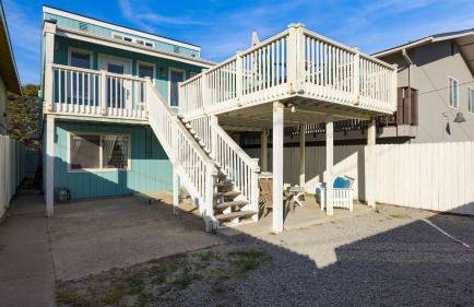 Steps to Beach w/ Patio+deck Foosball Happy Bottom Beach House by Avantstay - Foto 59