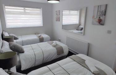 THE CROFT HOUSE - Near Birmingham Airport and NEC For Company, Contractor and Leisure Stays - HS2, JLR, Resorts World, Large Onsite Secure Parking - Foto 13