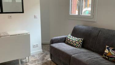 Apt Charmant, Proche Gare et Centre Historique - Climatisation et WiFi - Foto 2