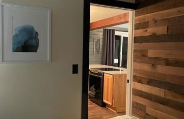 Riverside Retreat - Photo 12