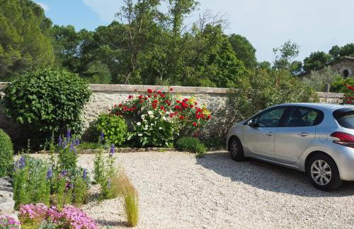 Charming Stone House With Terrace - Photo 50