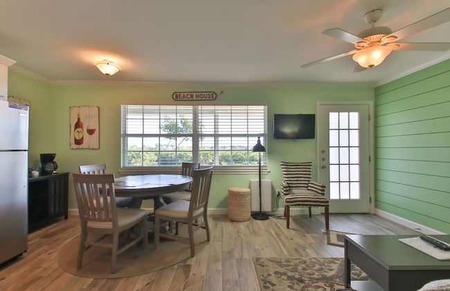 Tradewinds Beach Resort - Foto 16