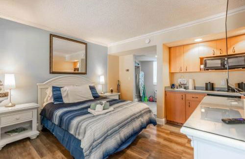 Steps from the Beach, Pool Access - Foto 16