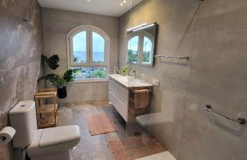 Spectacular 3 bedrooms Sea Views apartment - Photo 33