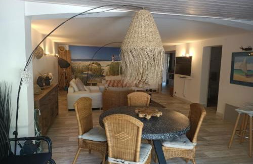 Pomme de Pin et Mimosa - Foto 23