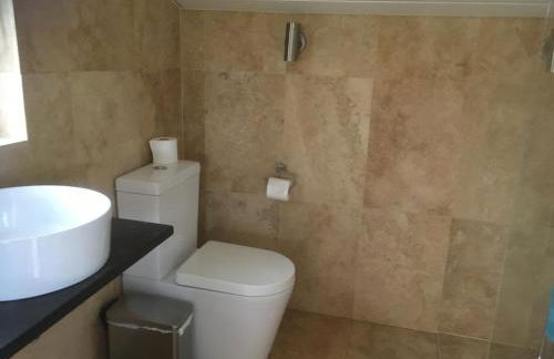 Chestnut,1 bedroom loft apartment with wood burner - Foto 12