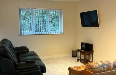 Castell Cottages Central with Parking - Foto 3