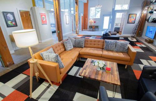 Trendy Modern Loft in Rino Art District - Photo 24