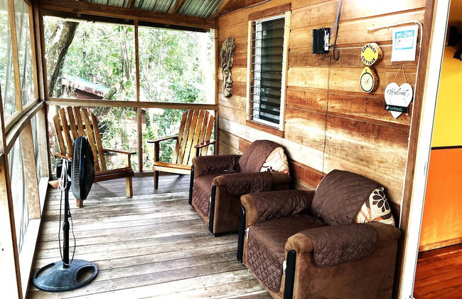 Family Treehouse Retreat Cozy Cabin in Tropical Gardens, Minutes From Ruins - Foto 5