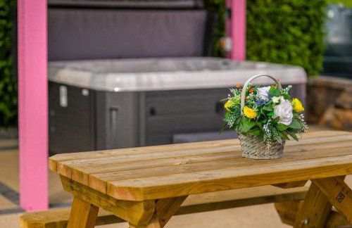 Lilys Pink House - Photo 80