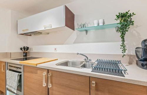 Central Birmingham 2 Bed with Balcony and City Views - Foto 7