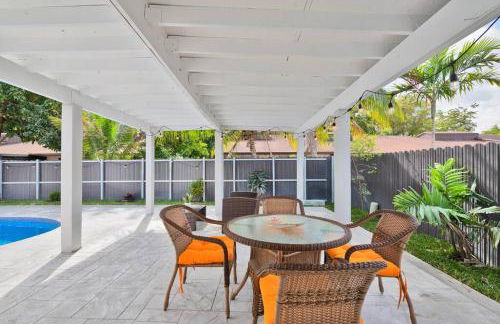 Spacious 4 bedrooms, 2 bathroom house with pool - Photo 20