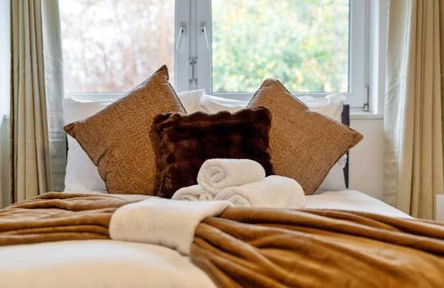 Large 4 Bed Brixton House - Parking Garden Wi-Fi & Sky TV! - Foto 9