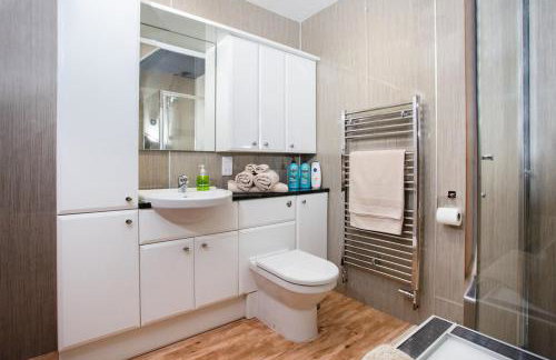 Mike's 3-bedroom Countryside Cottage - Foto 21