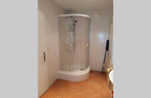 Ganze Wohnung mit Garten - Foto 6