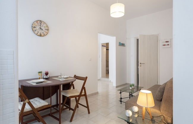 Parikia's Cute Pebble - Photo 12