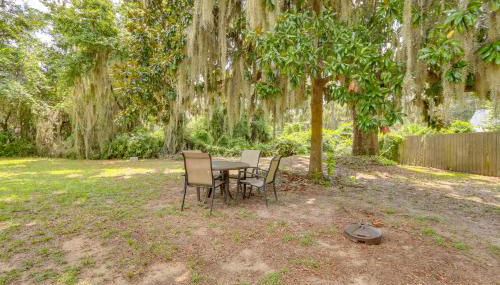 1 Mi to Sands Beach Walkable Island Home with Yard! - Photo 3