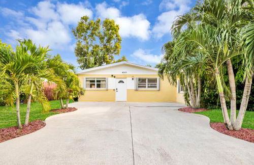 Heated Pool Spa BBQ Pool Table WiFi Near Beach-Downtown Fun - Foto 52