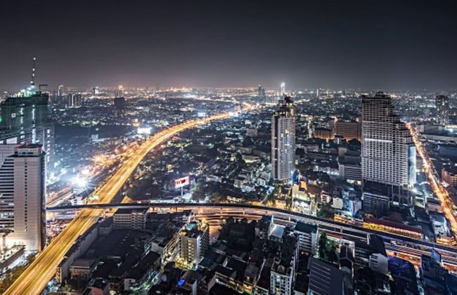 Highrise Cityview Aspire Condo Gym Pool - Foto 1