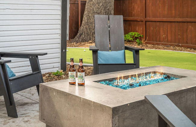 CSU Hideaway King Bd, Backyard Oasis, EV Charger - Foto 37