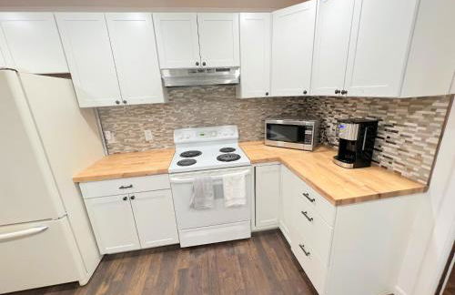 Dream Vacation Home w Heated Pool Close to Beaches Clearwater St Pete Quiet with Big Backyard - Foto 20