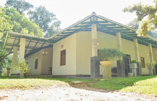 Charming & Historical 3-bed Bungalow in Hikkaduwa - Photo 42