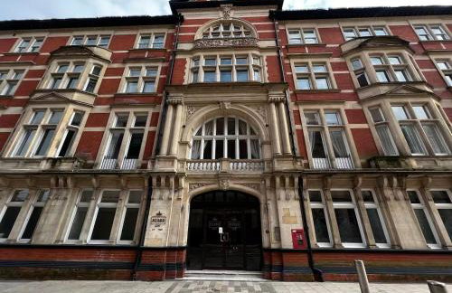 Beautiful 1 Bedroom Apartment in Newport Centre - Pass the Keys - Foto 28