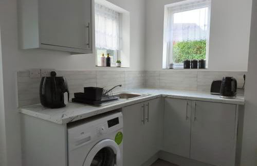 Charming 3-Bedroom House - Prime Location in Wolverhampton! - Foto 7