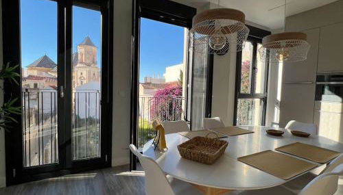 Holidays2Malaga Alta Downtown Pool Paddle and Parking New building - Foto 1