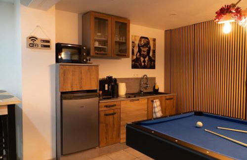 Perle d'eau-Love Room-Jacuzzi-Sauna-Proche Montbéliard et Belfort - Foto 4