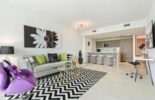 Tiffany Sage - Rooftop Pool, Gym, & Walk to Beach - Foto 3