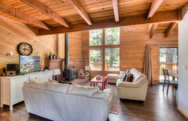 Northwoods Hangout Near Tahoe Donner - Foto 9