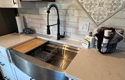 The Shophouse at Transplant Acres - Foto 8