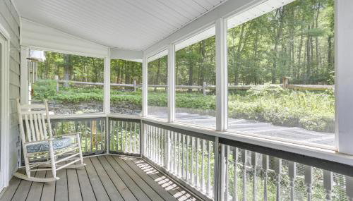 Sparrow Bush Retreat w/ Pool & Screened Porch - Foto 3