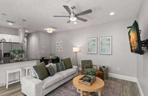 NEW! Canopy Cove, Luxury Downtown Apartment Near Main St - Foto 8