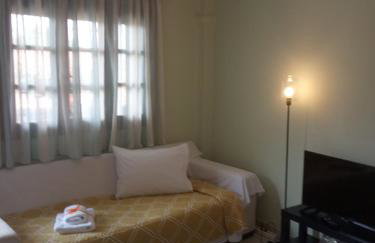 Small Town Apartment - Photo 15