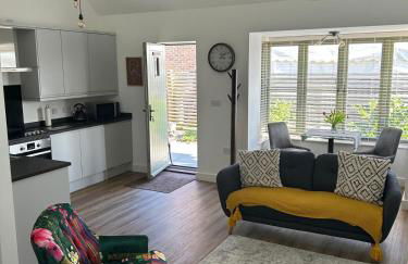 Blundens Holiday Lets - Kellingley - Photo 2