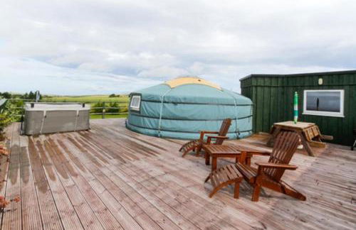 Orange Yurt With Hot Tub- Sleeps 3, Parking & Pets - Foto 68